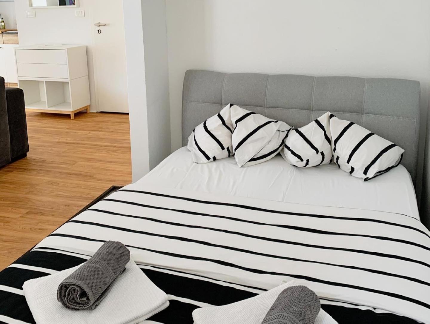 Aparthouse Porto Piran Bagian luar foto